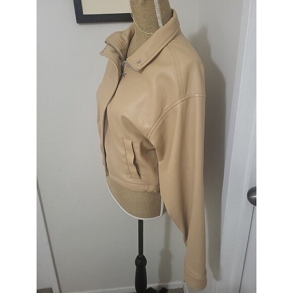 ♤Hostpick♤ Abercrombie Cropped Bomber Jacket Camel Color Size M Vegan Leather - Picture 4 of 16